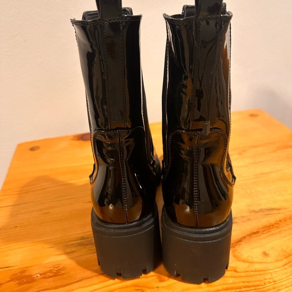 Target Black Patent Chelsea Boots Size 9 Lug Sole - Picture 7 of 8